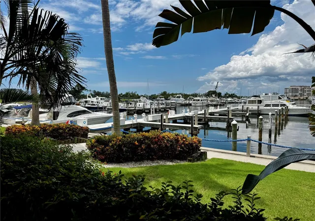 2nd image of 2600 Harbourside Dr #C11, Longboat Key, FL 34228 | MLS# A4697476
