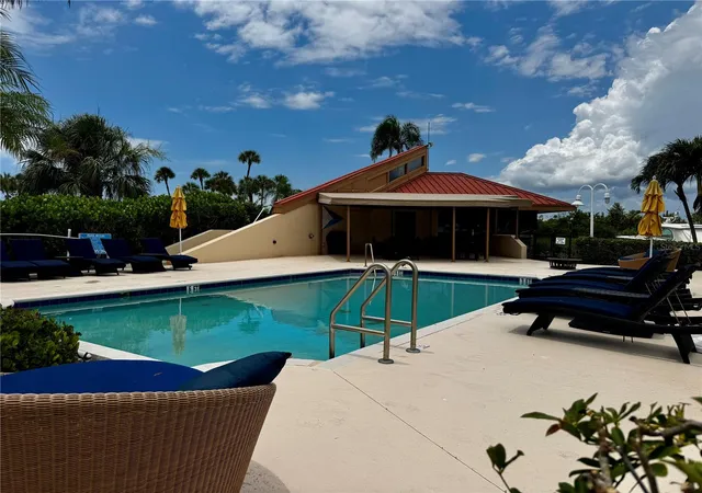 4th image of 2600 Harbourside Dr #C11, Longboat Key, FL 34228 | MLS# A4697476