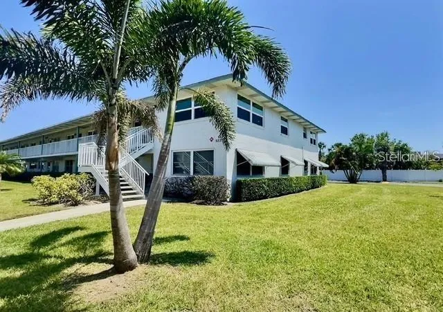 Condo for sale at 5227 81st Lane N #26, Saint Petersburg, FL 33709 | MLS# TB8520683