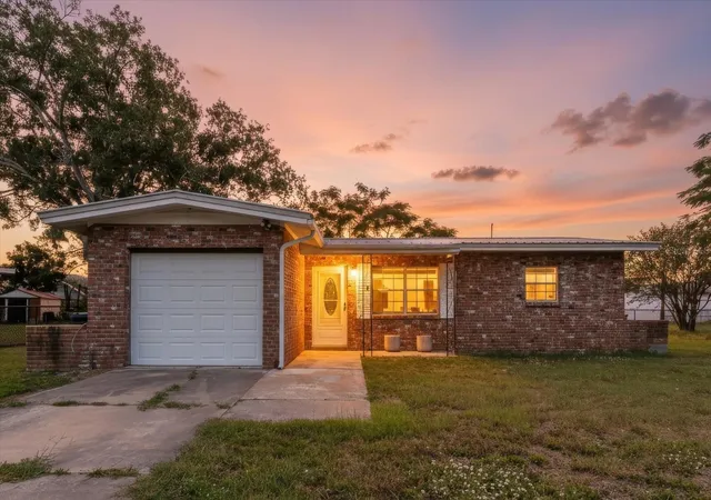 1st image of 6212 Florida Cir W, Apollo Beach, FL 33572 | MLS# TB8520697