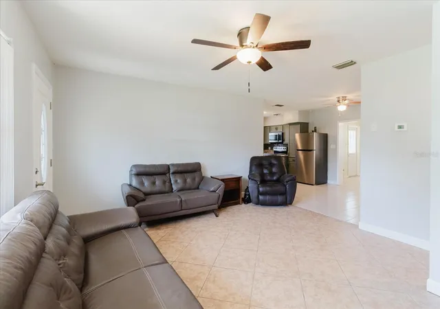 4th image of 6212 Florida Cir W, Apollo Beach, FL 33572 | MLS# TB8520697