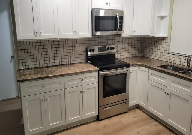 Photo 2 of Single family home for sale at 9080 Geneva St, Spring Hill, FL 34608 | MLS# W7886853 | Listing updated on 2026-10-08