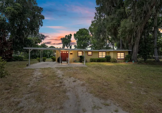 Homes for sale in Lake Panasoffkee, FL | 2345 Cr 453, Lake Panasoffkee, FL 33538 | MLS# OM726925
