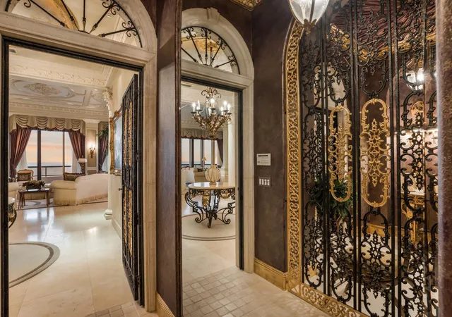 4th image of 415 L Ambiance Dr #PH-F, Longboat Key, FL 34228 | MLS# A4697487
