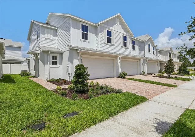 Photo 2 of Sale Pending at 2692 Meadow Crst Dr, Harmony, FL 34773 | MLS# O6418058 | Listing updated on 2026-09-01