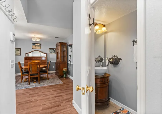 5th image of 302 Lake Shepard Dr, Apopka, FL 32703 | MLS# O6418059