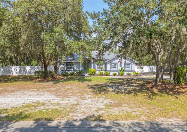 2nd image of 361 Lake Lenelle Dr, Chuluota, FL 32766 | MLS# O6418061