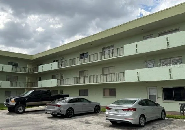 1st image of 1130 N Lake Parker Ave #A208, Lakeland, FL 33805 | MLS# L4962876