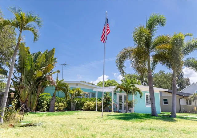 1st image of 136 Maryland Ave, Palm Harbor, FL 34683 | MLS# W7886856