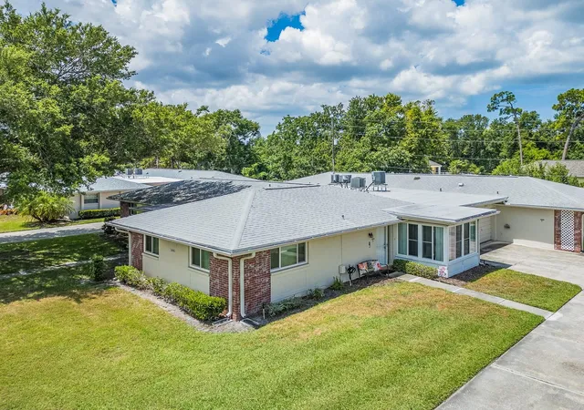 2nd image of 1009 Queen Anne Dr #B, Palm Harbor, FL 34684 | MLS# TB8520737