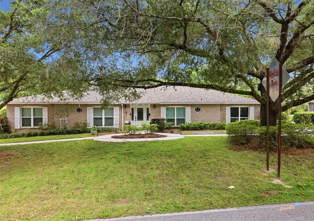3rd image of 820 S Hl Ave, DeLand, FL 32724