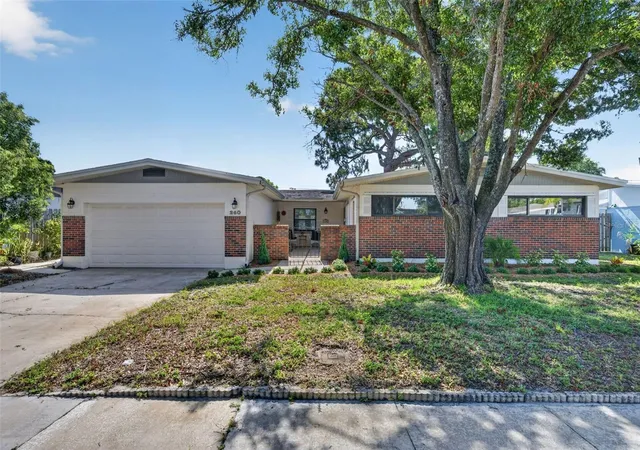 Homes for sale in Merritt Island, FL | 260 E Lauren Ct, Merritt Island, FL 32952 | MLS# O6418072