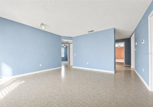 Photo 4 of Single family home for sale at 611 Ridgefield Ave, Ocoee, FL 34761 | MLS# O6418073 | Listing updated on 2026-08-06