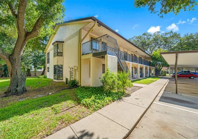2nd image of 11511 113Th St, Largo, FL 33778