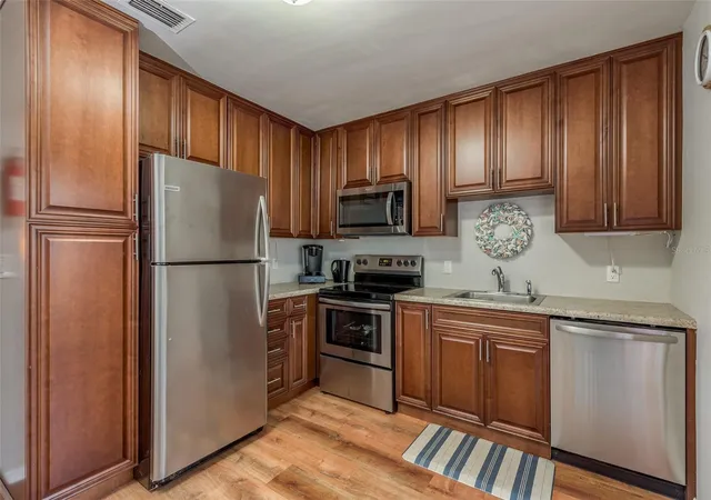 3rd image of 1253 Union St, Clearwater, FL 33755 | MLS# TB8520793