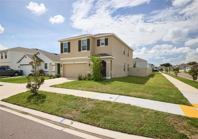 Photo 4 of Single family home for sale at 33405 Darley Dale Trl, Wesley Chapel, FL 33545 | MLS# TB8520815 | Listing updated on 2026-07-19