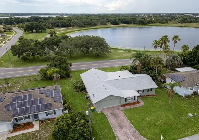 1st image of 907 Valentina Dr, Dundee, FL 33838 | MLS# S5152144