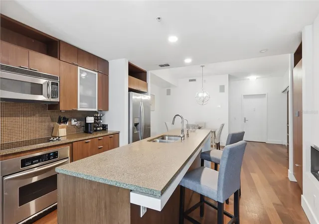 4th image of 111 N 12Th St #1325, Tampa, FL 33602 | MLS# TB8520818