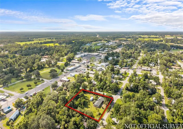 Homes for sale in Chiefland, FL | 214 Se 2nd St, Chiefland, FL 32626 | MLS# GC541319