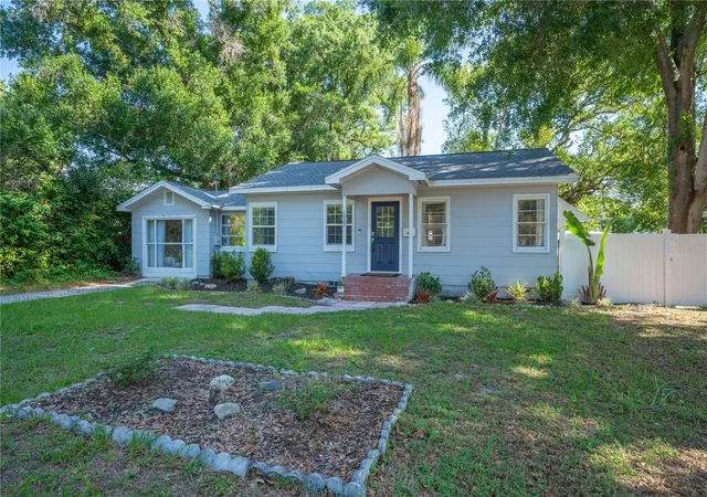 Homes for sale in Lakeland, FL | 1037 Josephine St, Lakeland, FL 33815 | MLS# L4962883