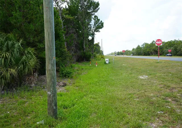 5th image of 18284 Commercial Wy, Weeki Wachee, FL 34614 | MLS# W7886865
