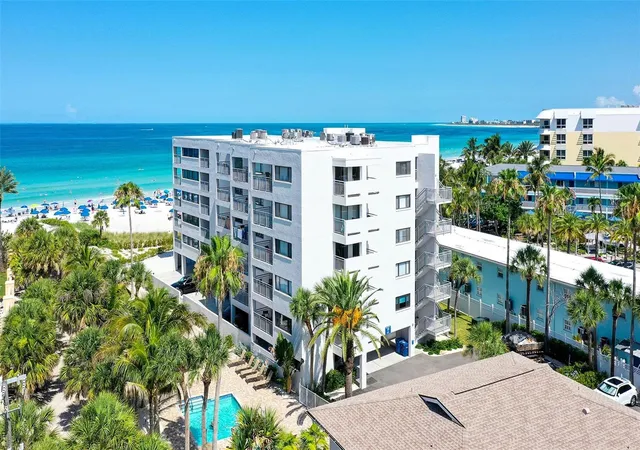 2nd image of 1001 Pt Of Rocks Rd, Sarasota, FL 34242
