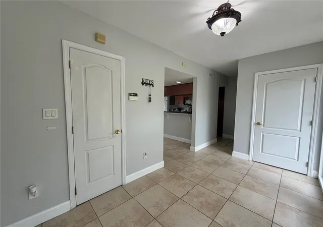 Photo 3 of Townhouse for sale at 6 Robyn Ln, Haines City, FL 33844 | MLS# O6418151 | Listing updated on 2026-08-15