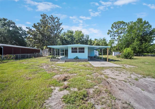 Homes for sale in Lake Panasoffkee, FL | 1389 Nw 7th Ln, Lake Panasoffkee, FL 33538 | MLS# O6418158