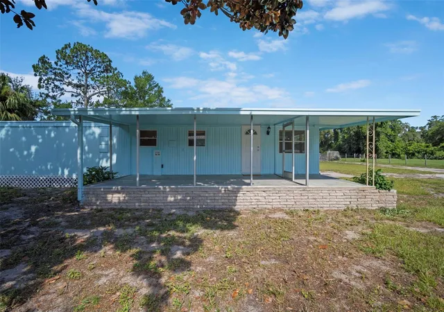 Homes for sale in Lake Panasoffkee, FL | 1389 Nw 7Th Ln, Lake Panasoffkee, FL 33538 | MLS# O6418158