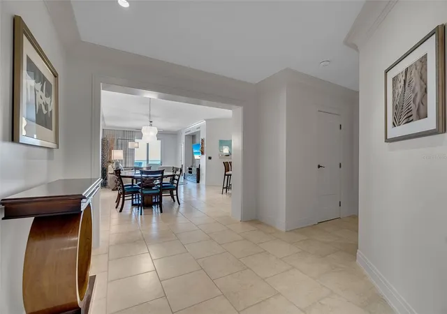 4th image of 915 Seaside Dr #611, Sarasota, FL 34242 | MLS# A4697522