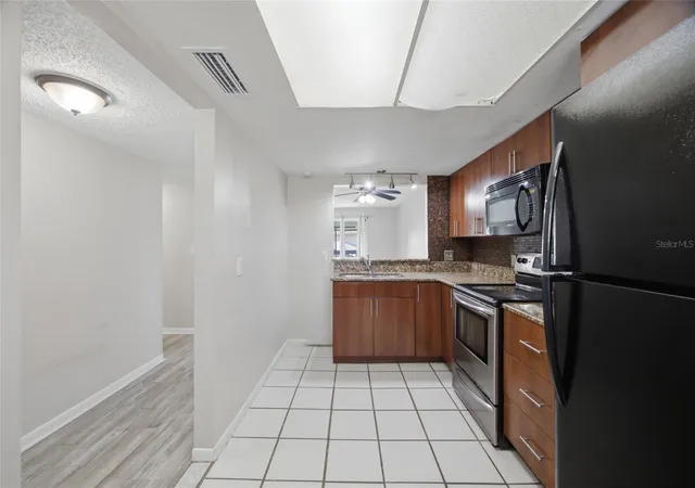 4th image of 6336 Newtown Cir #36C1, Tampa, FL 33615 | MLS# TB8520890