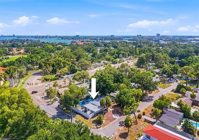 Single family home for sale at 6400 Pelican Dr S, ST PETERSBURG, FL 33707 | MLS# TB8520895