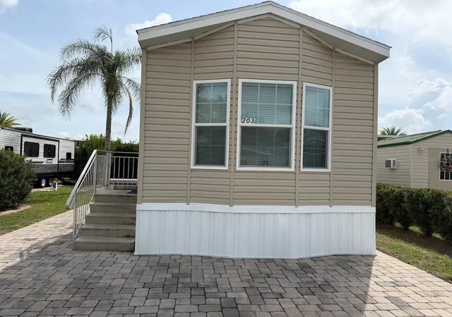 Homes for sale in Clermont, FL | 2414 Limewood Ave, Clermont, FL 34714 | MLS# O6418180