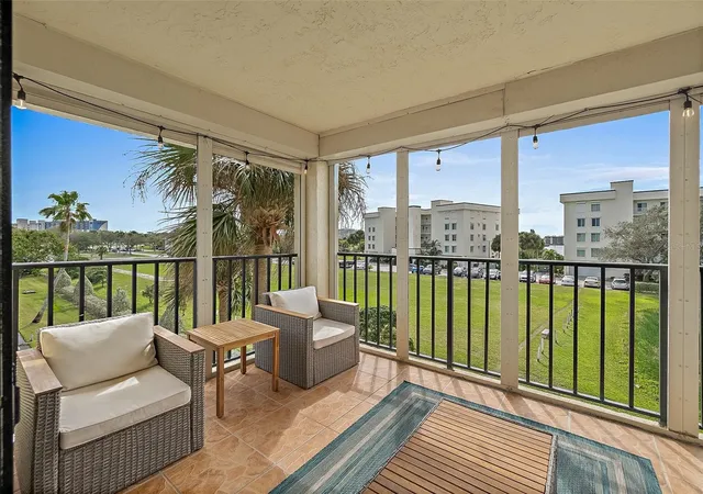 Listing Photo 5 - Condo for sale in building located at 190 Escambia Ln, Cocoa Beach, FL 32931 - Unit #305