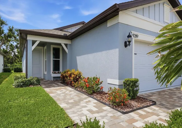 Photo 3 of Single family home for sale at 9289 Ballaster Pointe Loop, Parrish, FL 34219 | MLS# A4697528 | Listing updated on 2026-09-16