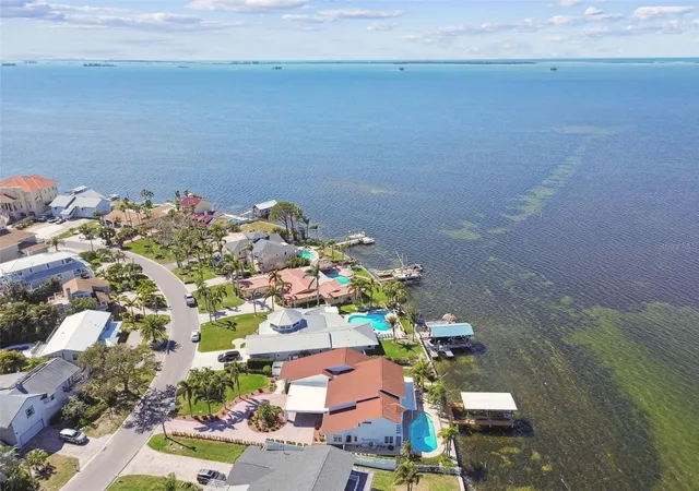 2nd image of 119 Carlyle Cir, Palm Harbor, FL 34683 | MLS# TB8520908