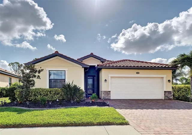 Photo 2 of Sale Pending at 12390 Cinqueterre Dr, Venice, FL 34293 | MLS# N6144769 | Listing updated on 2026-07-28