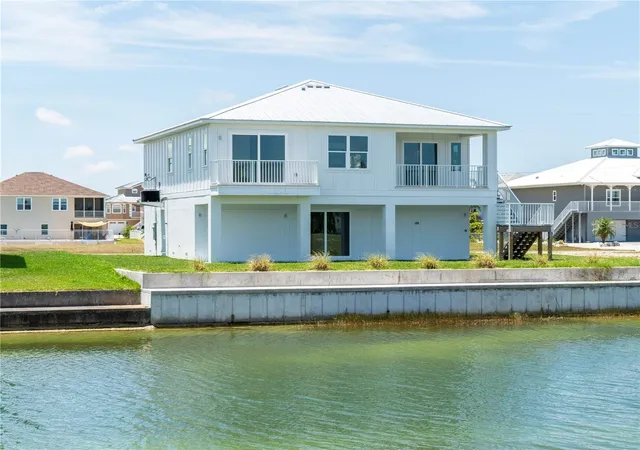Photo 1 of Single family home for sale at 4050 Jewfish Dr, Hudson, FL 34667 | MLS# TB8520924 | Listing updated on 2026-08-22
