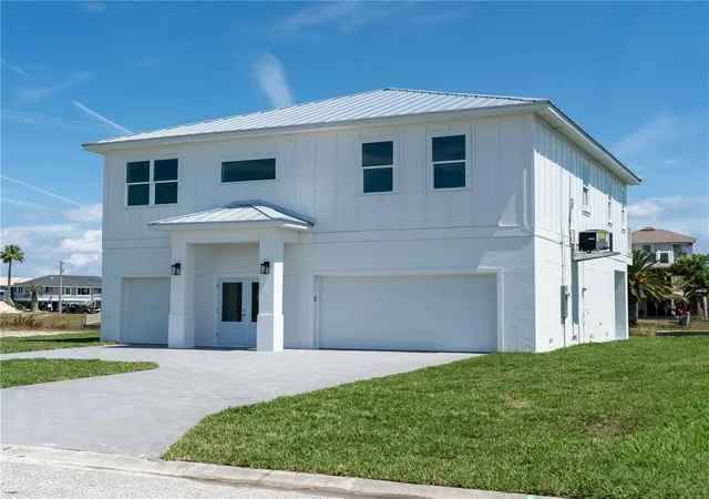 Photo 4 of Single family home for sale at 4050 Jewfish Dr, Hudson, FL 34667 | MLS# TB8520924 | Listing updated on 2026-08-22
