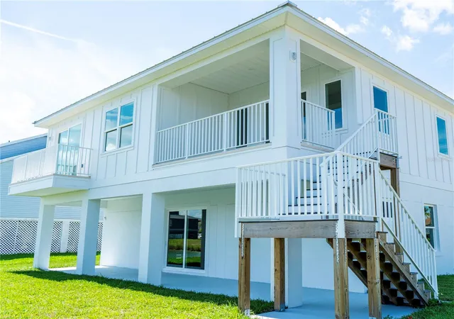Photo 5 of Single family home for sale at 4050 Jewfish Dr, Hudson, FL 34667 | MLS# TB8520924 | Listing updated on 2026-08-22