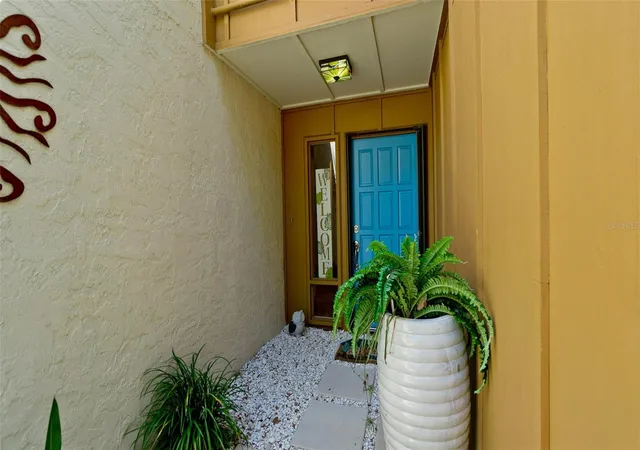 Photo 2 of Single family home for sale at 2407 Quail Ct, Bradenton, FL 34209 | MLS# A4697532 | Listing updated on 2026-10-05