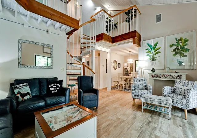 Photo 3 of Single family home for sale at 2407 Quail Ct, Bradenton, FL 34209 | MLS# A4697532 | Listing updated on 2026-10-05