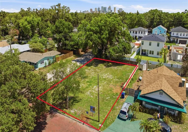 Photo 2 of Single family home for sale at 904 W Fribley St, Tampa, FL 33603 | MLS# TB8520925 | Listing updated on 2026-08-10