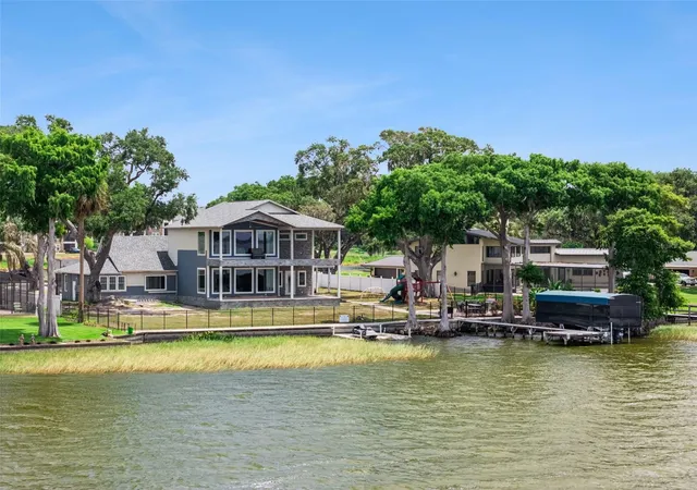 3rd image of 1023 Mellathon Cir, Leesburg, FL 34748 | MLS# G5114003