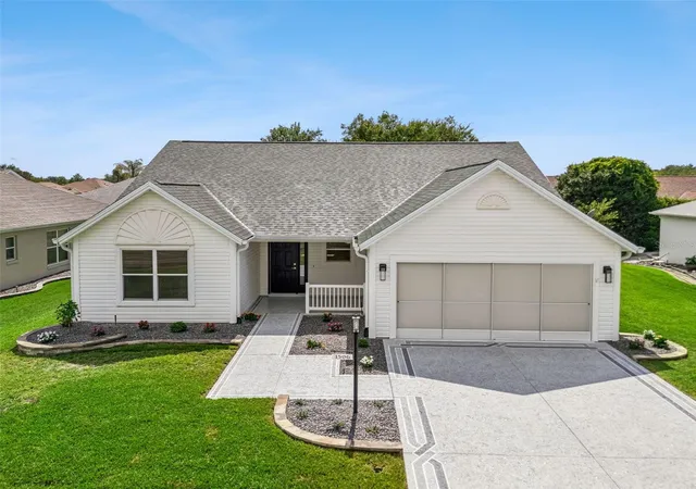 Photo 2 of Single family home for sale at 1506 Dellano Way, Lady Lake, FL 32159 | MLS# G5114004 | Listing updated on 2026-10-09