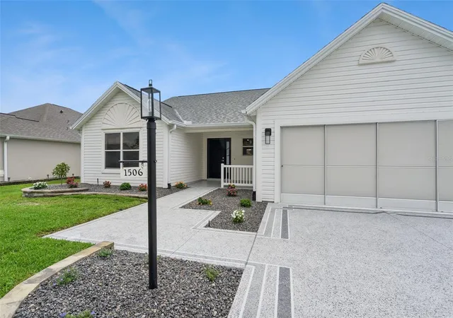 Photo 3 of Single family home for sale at 1506 Dellano Way, Lady Lake, FL 32159 | MLS# G5114004 | Listing updated on 2026-10-09