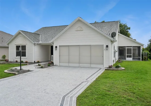 Photo 3 of Single family home for sale at 1506 Dellano Way, Lady Lake, FL 32159 | MLS# G5114004 | Listing updated on 2026-10-09