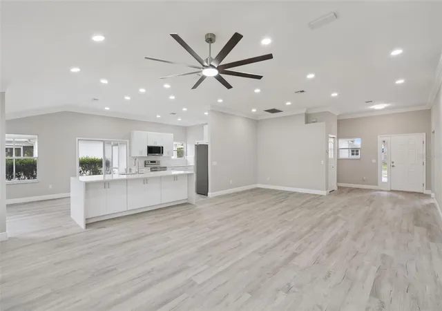 Photo 4 of Single family home for sale at 1506 Dellano Way, Lady Lake, FL 32159 | MLS# G5114004 | Listing updated on 2026-10-09