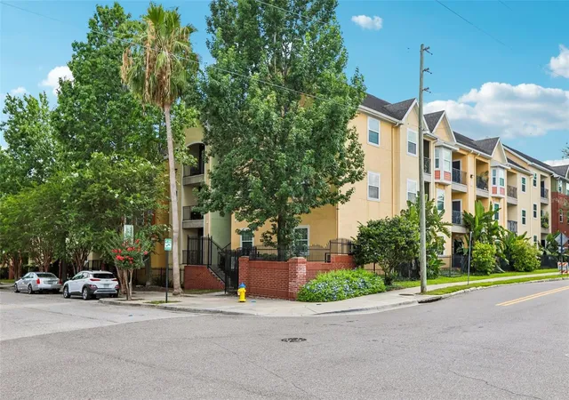 2nd image of 1810 E Palm Ave, TAMPA, FL 33605