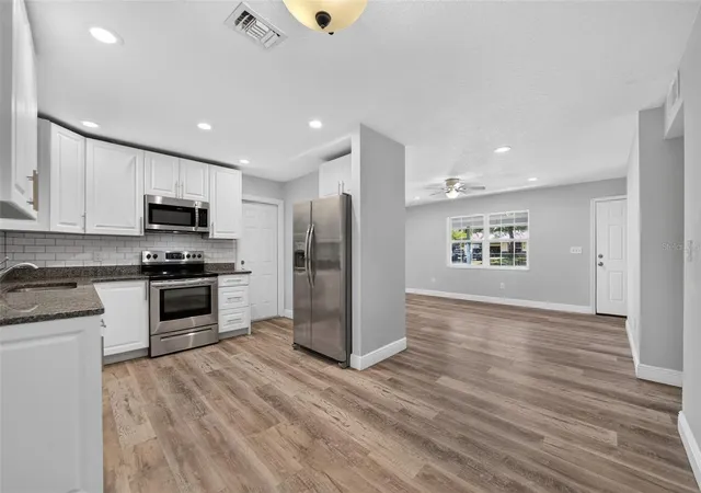 5th image of 5825 Lullaby Ln, Orlando, FL 32810 | MLS# O6418223
